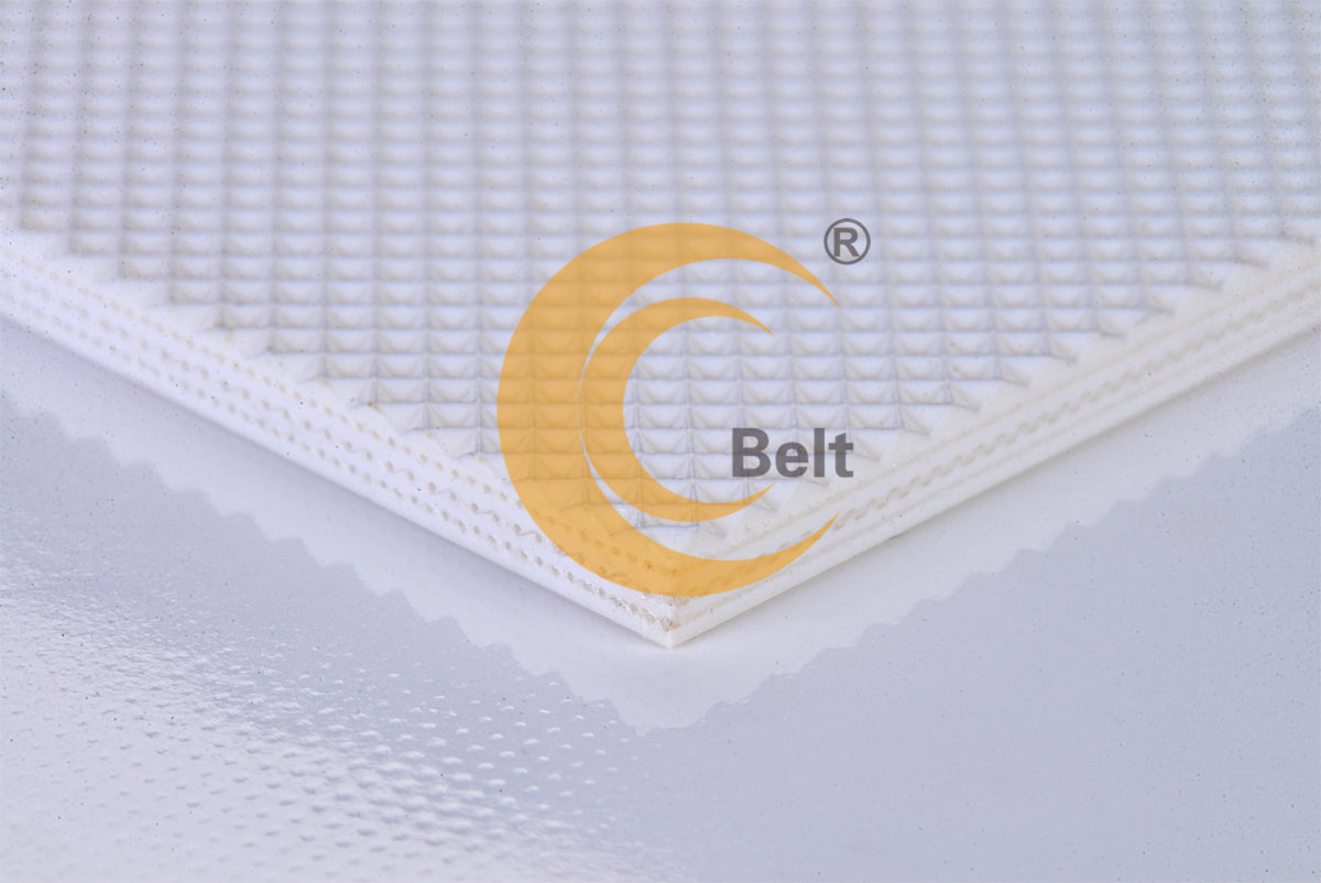 KCB - EM300/3:0.5DT+0.8/4.0W weiße Förderband für Lebensmittel FDA 4mm Diamantprofil Flughafen