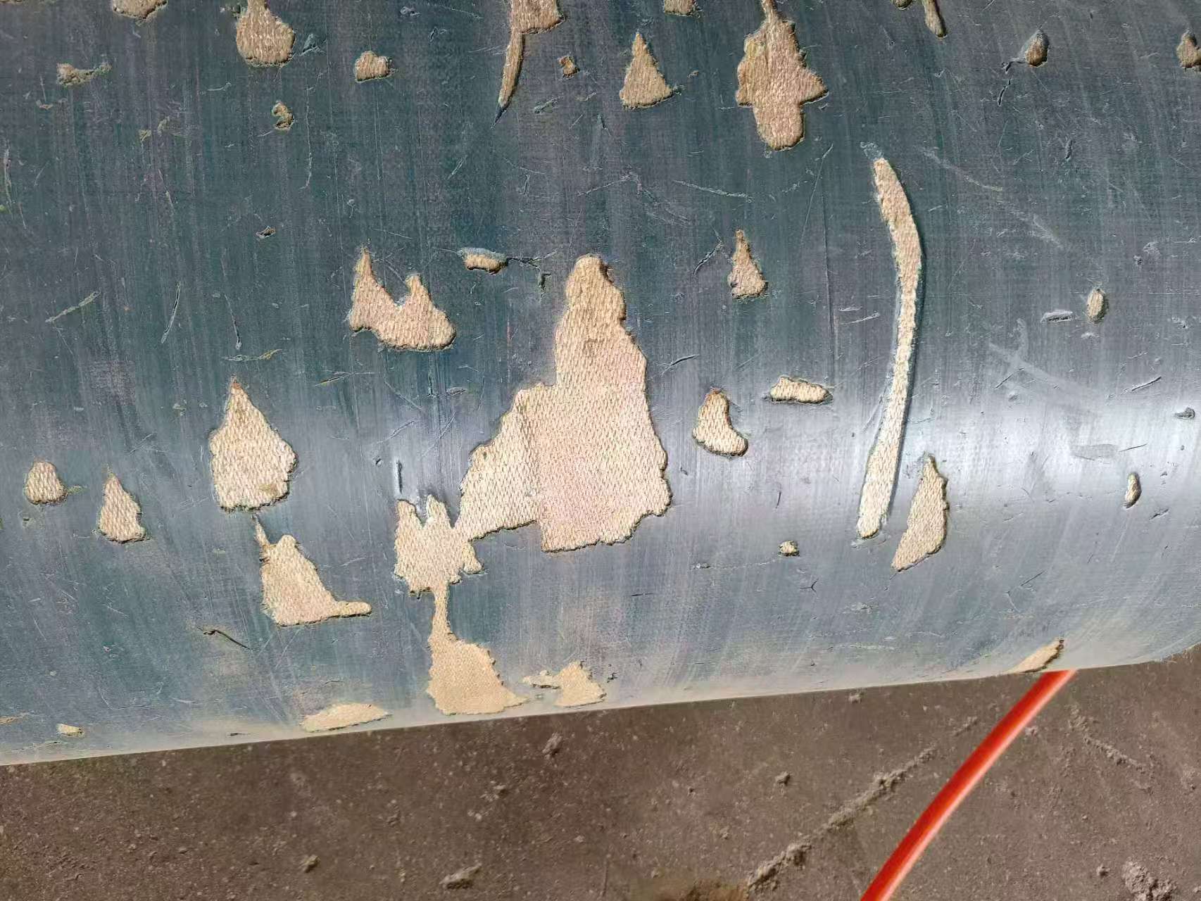 conveyor belt wearing out